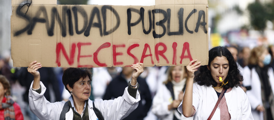Manifestación que el sindicato de médicos Amyts ha convocado en Madrid, en apoyo de la huelga de médicos y pediatras de Atención Primaria