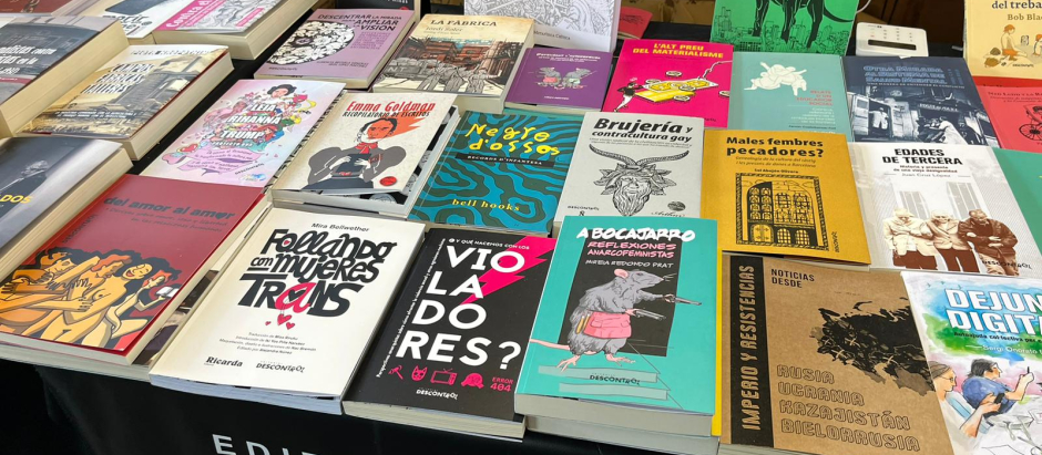 Algunos de los libros que se encuentran en el mercado de Navidad de Plaza Cataluña