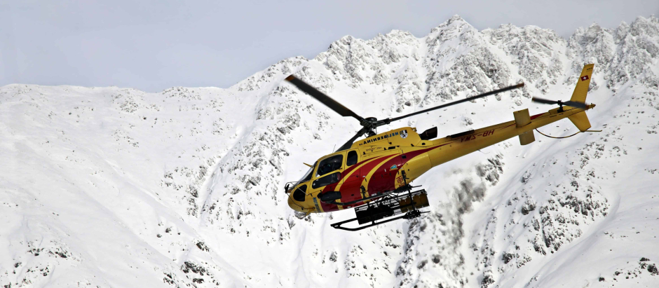 Un helicóptero de emergencias, en una imagen de archivo