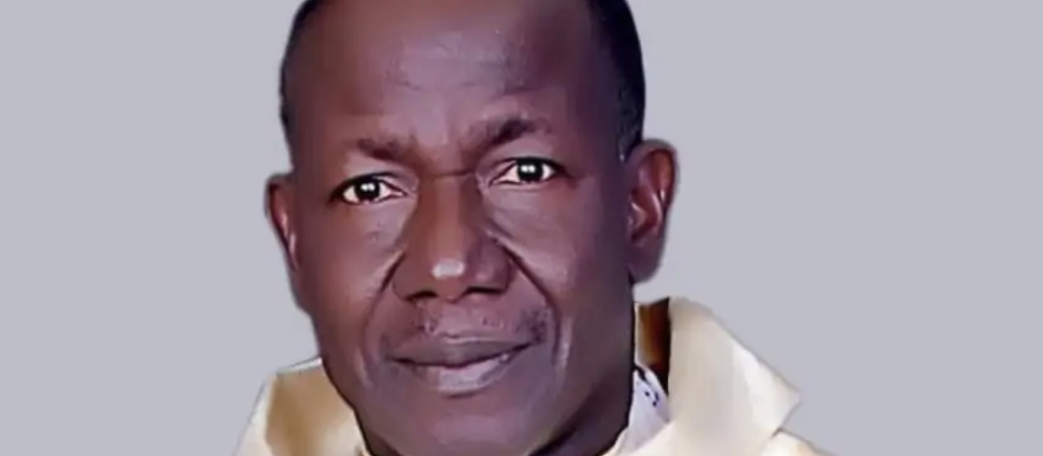 Padre Isaac Achi, el sacerdote quemado vivo en Nigeria