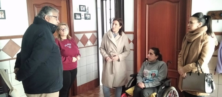 La Junta ayuda a la mejora de las viviendas de cinco familias de Guadalcázar