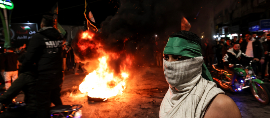 Los palestinos celebran en la ciudad de Gaza el último ataque en Jerusalén Este