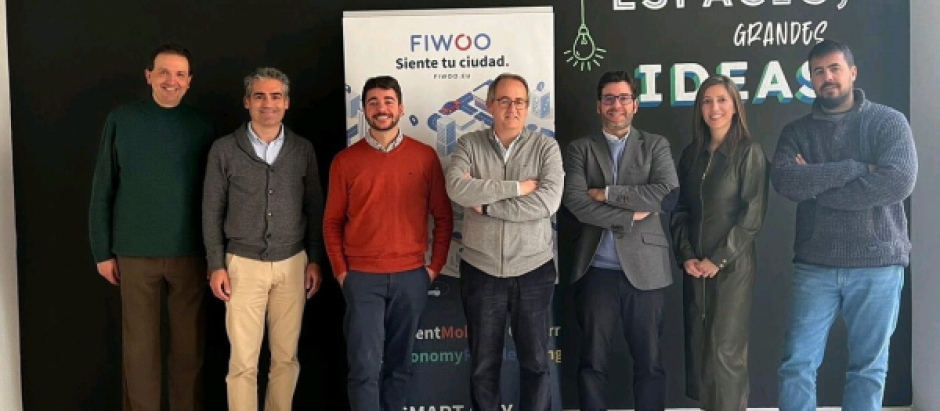 Integrantes del Aula de Transformación Digital FiWare de la UCO en la ceremonia de entrega de premios celebrada el 25 de enero, en Sevilla.