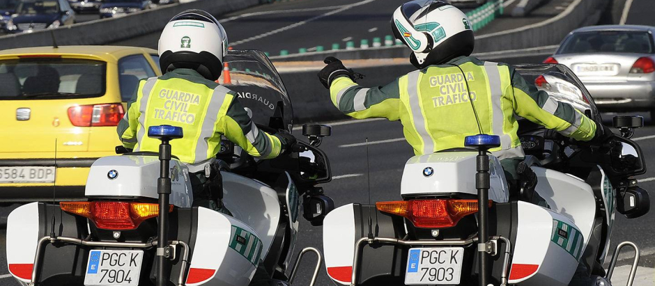 La Guardia Civil anima a que denunciemos a otros conductores que realizan maniobras ilegales