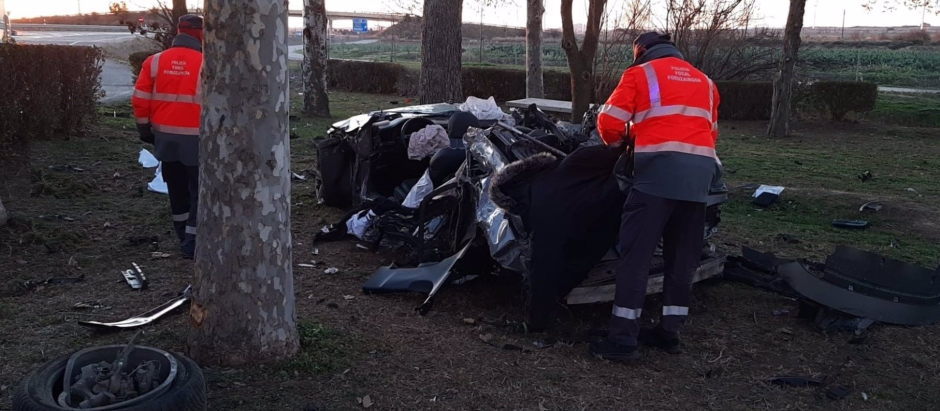 Imagen del vehículo tras el accidente en Ribaforada
