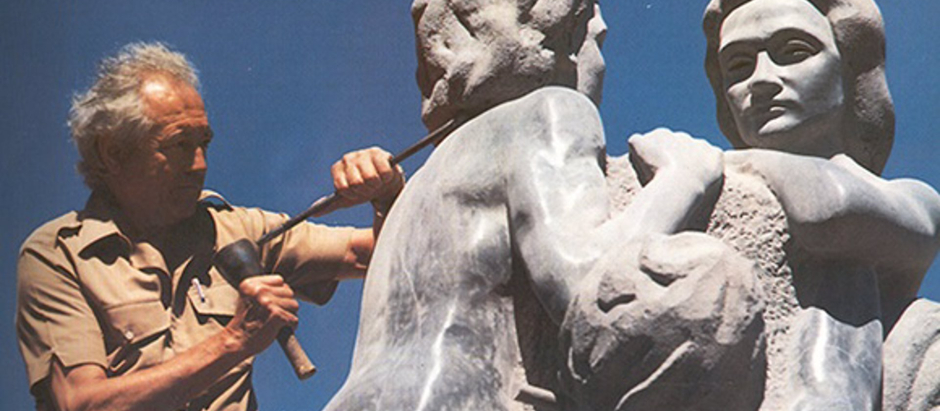 El artista fue autor de varios bustos realizados a la Familia Real

El escultor Santiago de Santiago (Navaescurial, Ávila, 1925), de 97 años, falleció este sábado en su domicilio de Madrid, ha informado la familia a Europa Press.

CULTURA
SANTIAGO DE SANTIAGO