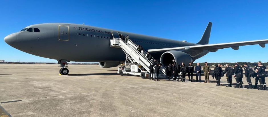 Un avión del Ejército del Aire sale con un contingente de la UME para colaborar en la extinción de incendios en Chile