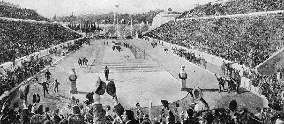 Spiridon Louis llegando al estadio donde se celebraron los Juegos Olímpicos de 1896