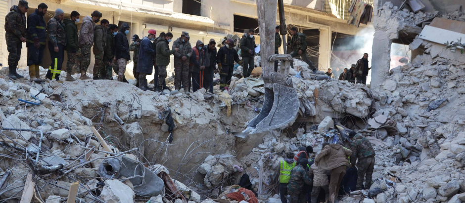 Mandatory Credit: Photo by CHINE NOUVELLE/SIPA/Shutterstock (13760177g)
Rescue workers search for survivors among the rubble of a destroyed building in the Bustan al-Basha neighborhood in Aleppo city, northern Syria, on Feb. 8, 2023. Monday's massive earthquakes killed 3,480 people and injured 3,000 others in Syria, a war monitor reported Wednesday.
Syria Aleppo Earthquakes Rescue - 08 Feb 2023 *** Local Caption *** .