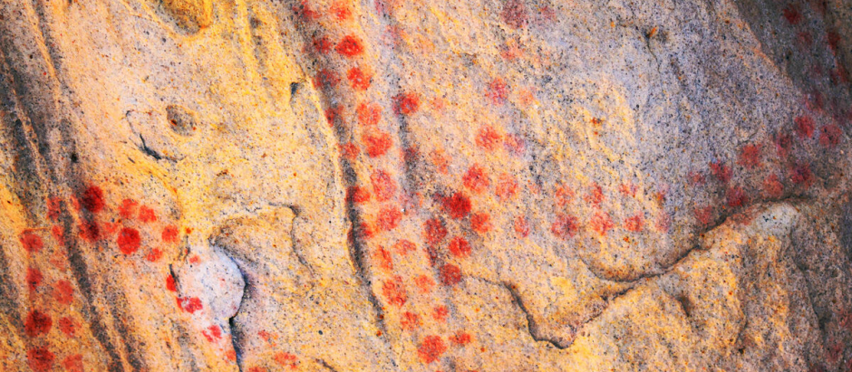 Detalle de las pinturas rupestres encontradas en la cueva de las Estrellas