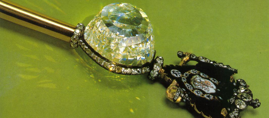 El Orlov es un gran diamante que forma parte de la colección del Fondo de Diamantes del Kremlin de Moscú y proviene de las minas de Golconda
