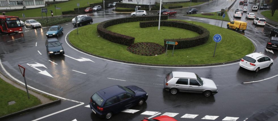Las rotondas son tramos conflictivos tanto en ciudad como en carretera