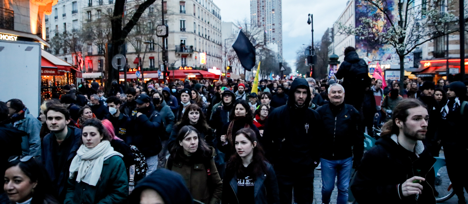 Nueva jornada de protestas en París contra la reforma de las pensiones aprobada por Emmanuel Macron