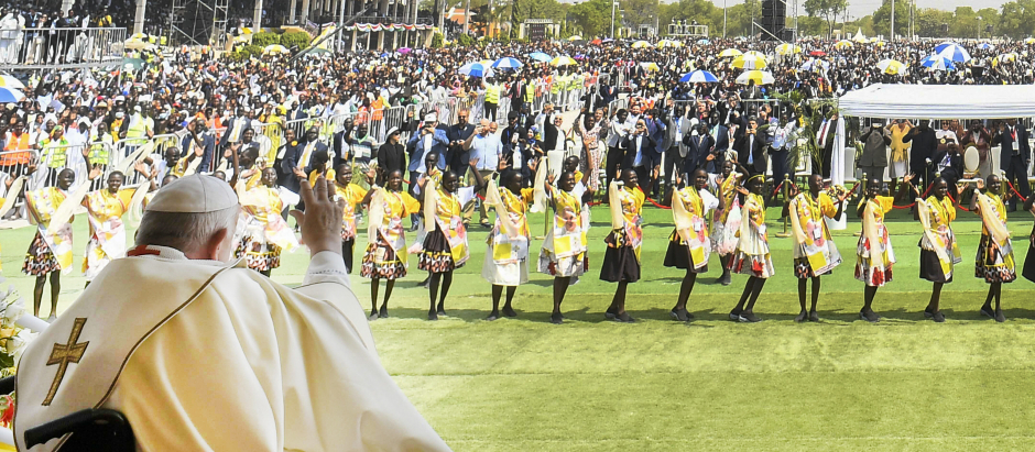 Pope Francis leads a mass at the John Garang Mausoleum on February 05, 2023 in Juba, South Sudan, his final day in the country.