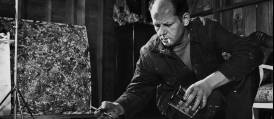 Jackson Pollock trabajando en su estudio