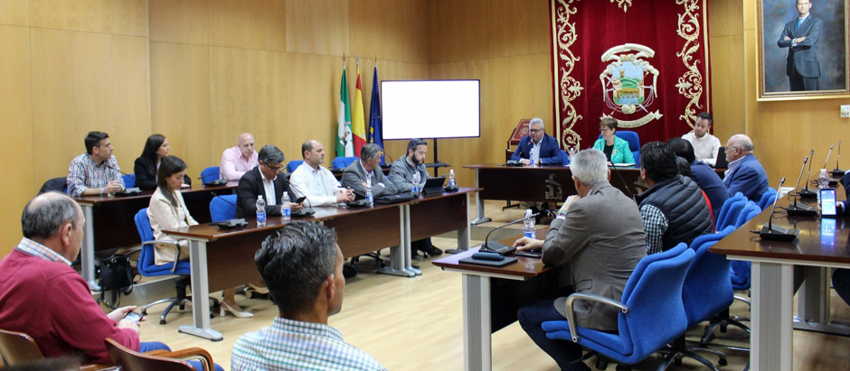 Pleno de la Mancomunidad Campiña Sur celebrado en el Ayuntamiento de Puente Genil