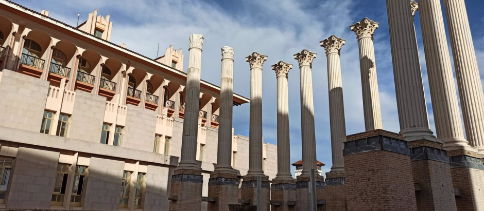 El Ayuntamiento de Córdoba, situado junto al Templo Romano