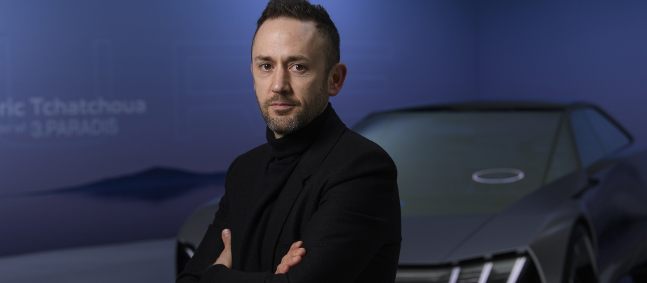 Matthias Hossann en la presentación del Peugeot Inception Concept
