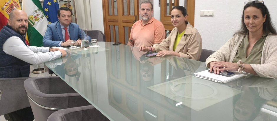 Reunión entre CCOO y el alcalde, José María Bellido