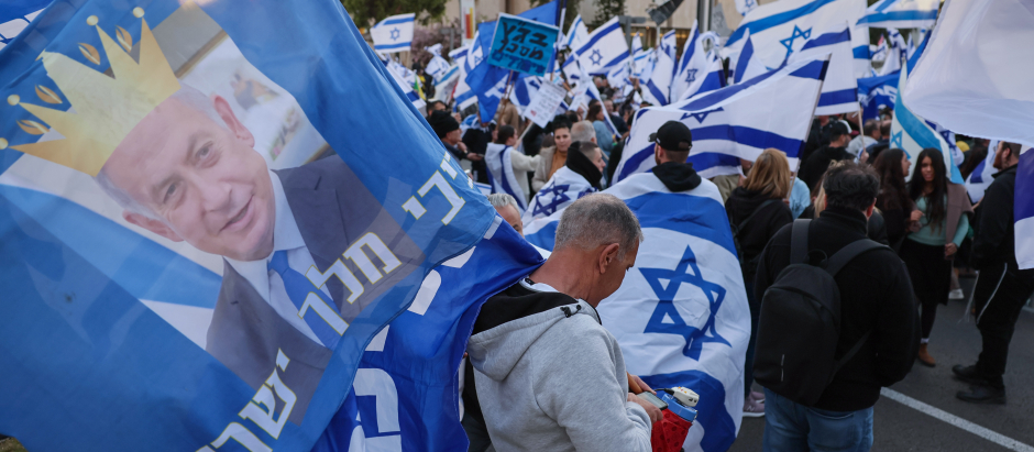 Los partidarios del primer ministro de Israel, Benjamin Netanyah, durante una manifestación en Tel Aviv