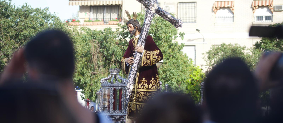 Salida procesional de la Archicofradía De la Vera Cruz
