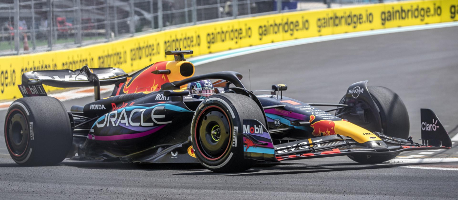 Max Verstappen y su Red Bull en Miami