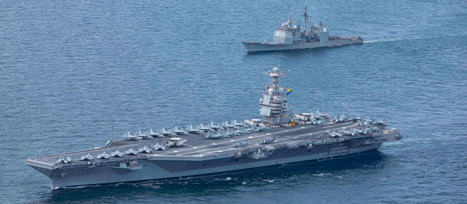 El Gerald R. Ford Carrier Strike Group navega en formación durante un ejercicio con el Grupo Marítimo Permanente de la OTAN 1