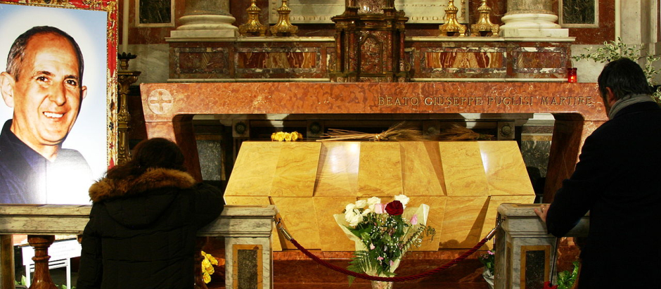 Tumba de Pino Puglisi en la catedral de Palermo