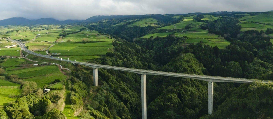 Ferrovial vende su participación en una autopista de las Islas Azores con plusvalías de 47 millones