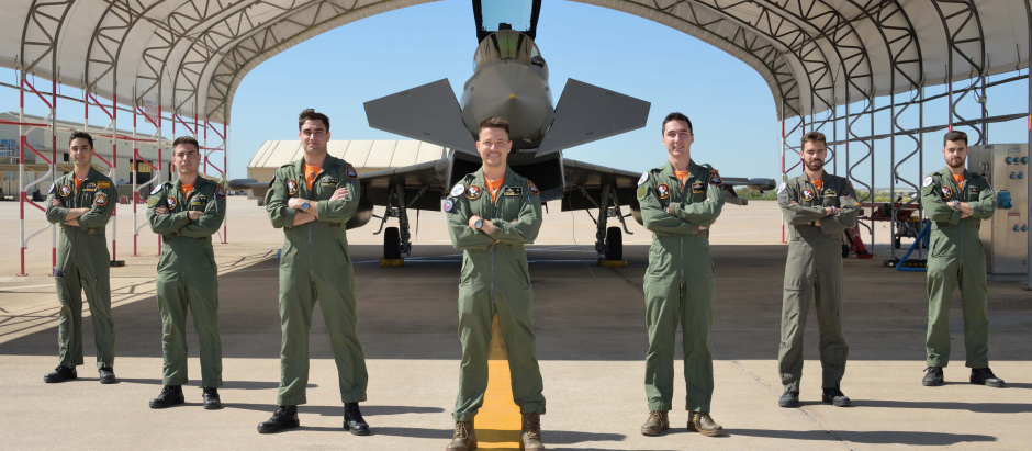 Siete nuevos pilotos de caza han alcanzado la conversión operativa de Eurofighter