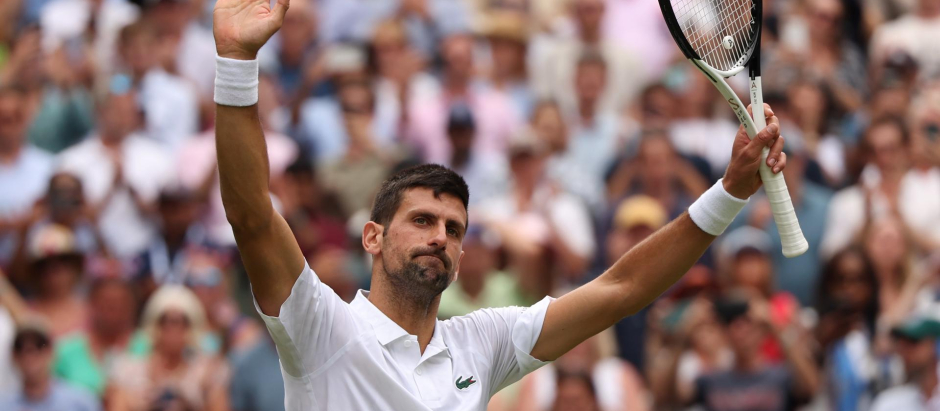 Novak Djokovic, el gran favorito, ya está en la final de Wimbledon