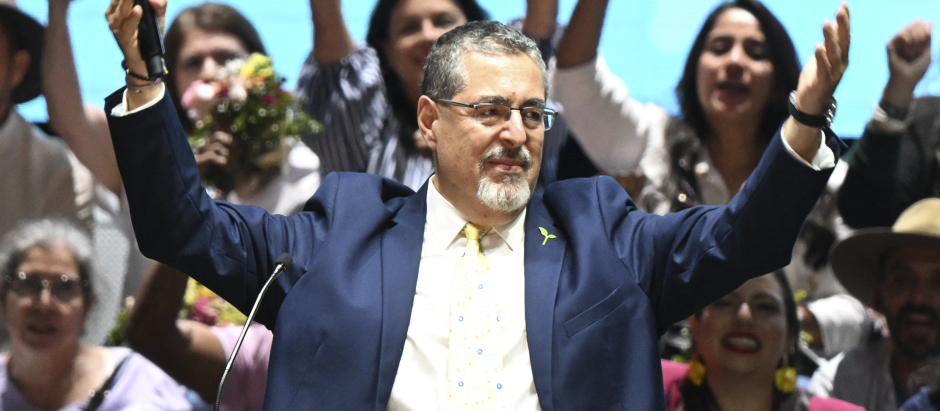 El presidente electo de Guatemala Bernardo Arévalo
