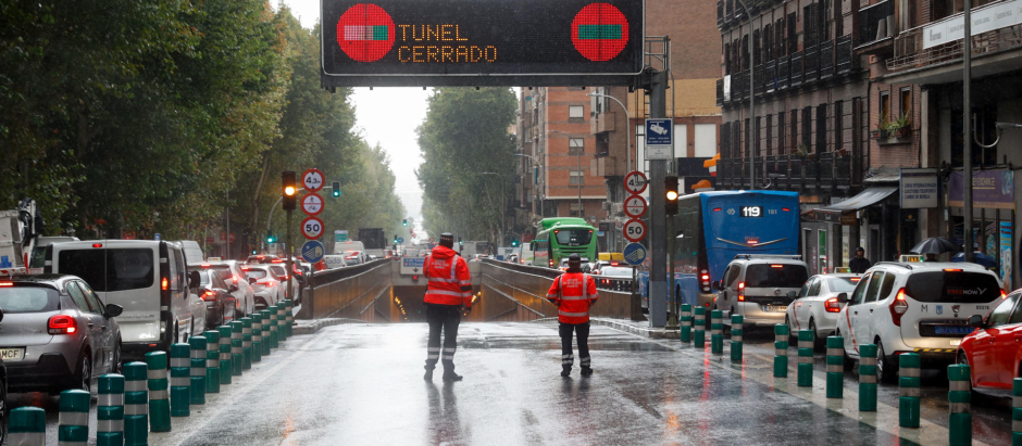 Túnel de Santa María de la Cabeza en Madrid cortado por las fuertes lluvias