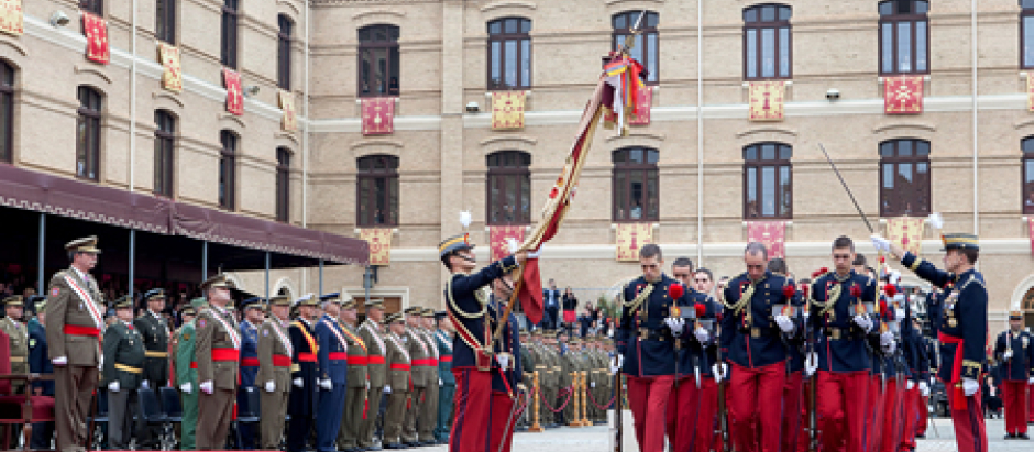 Una Jura de Bandera en la Academia General Militar de Zaragoza