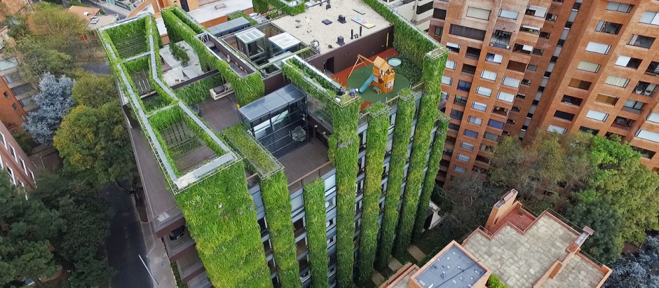 Sistema verde vertical más grande del mundo en Bogotá