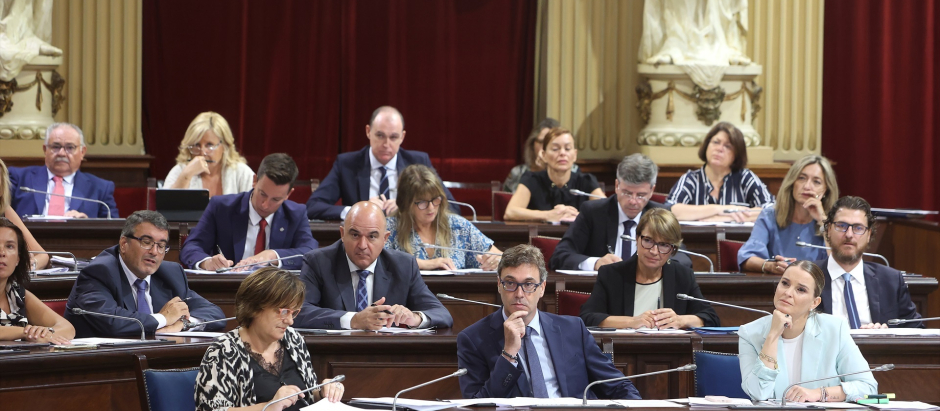 El Gobierno de Baleares en el Pleno del Parlamento