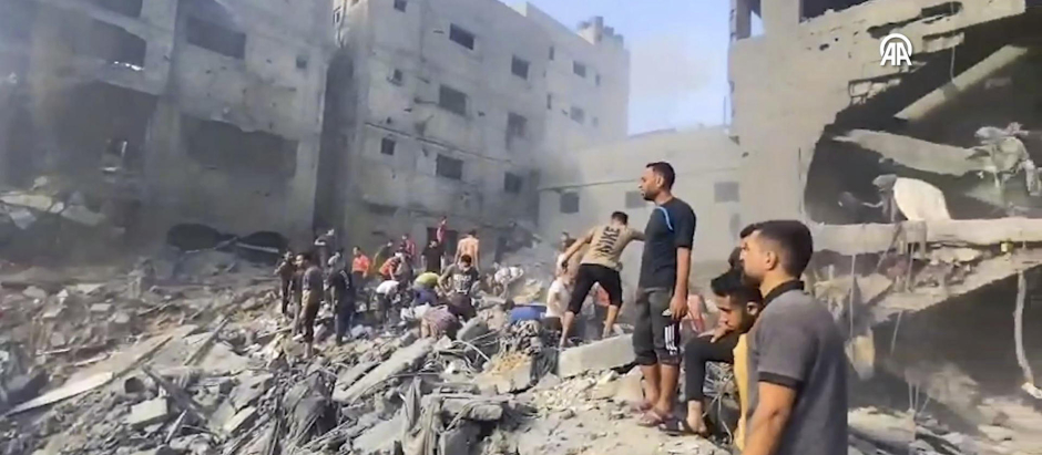 Captura de imagen del bombardeo de Israel contra el campo de refugiados de Yabalia, en Gaza