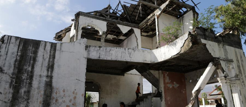 Una casa en ruinas tras 19 años después del tsunami de 2004