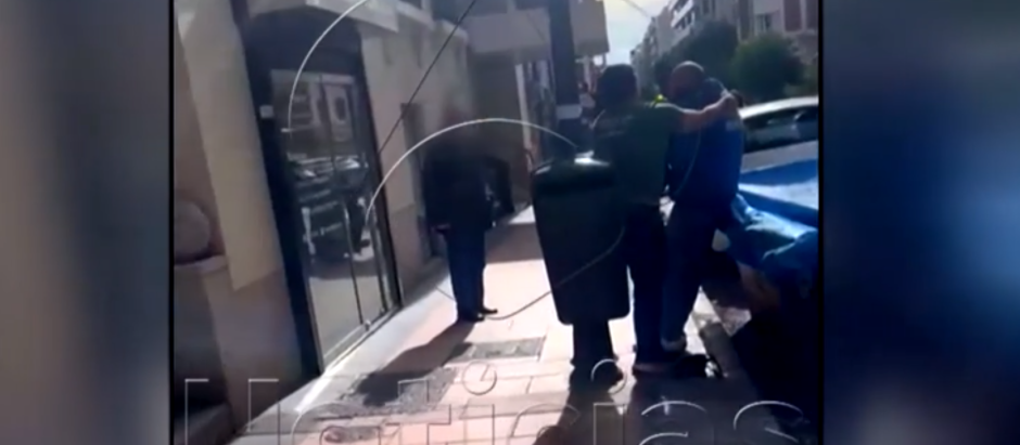 Captura del vídeo tras el disparo a Vidal-Quadras en el centro de Madrid