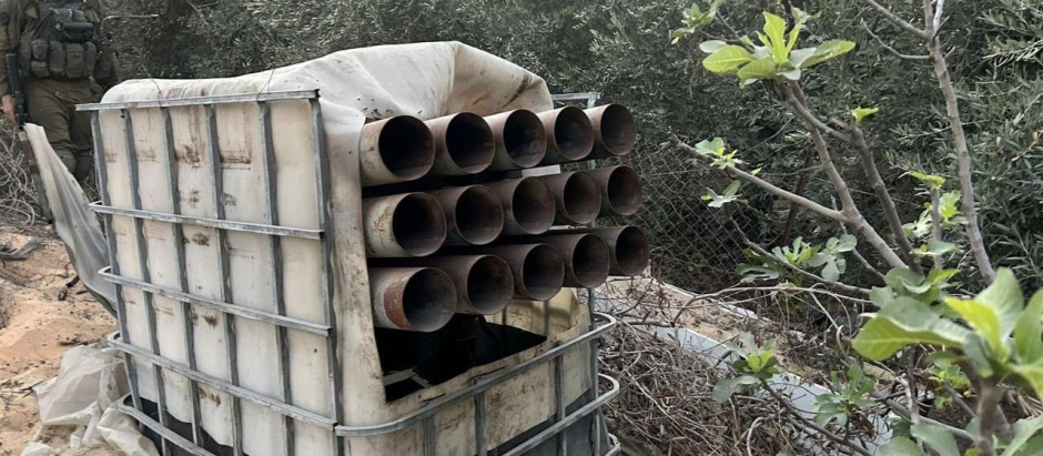 Lanzacohetes casero utilizado por Hamás e instalado en la Universidad Quds