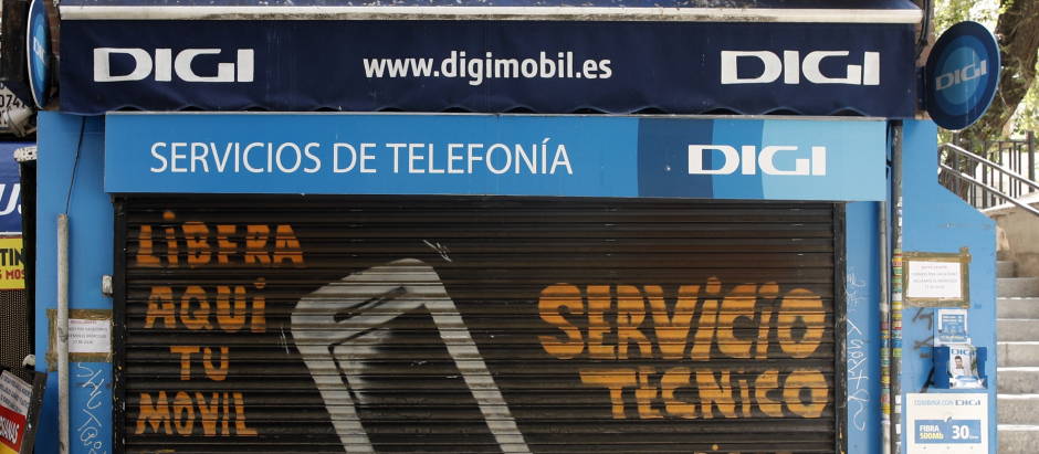 Exterior de una tienda del servicio de telefonía Digi Mobil