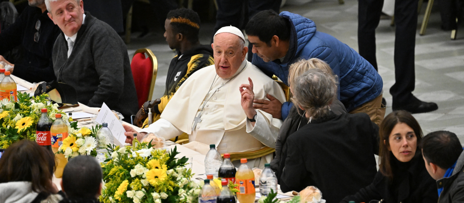 El Papa, durante el almuerzo organizado por la VII Jornada Mundial de los Pobres