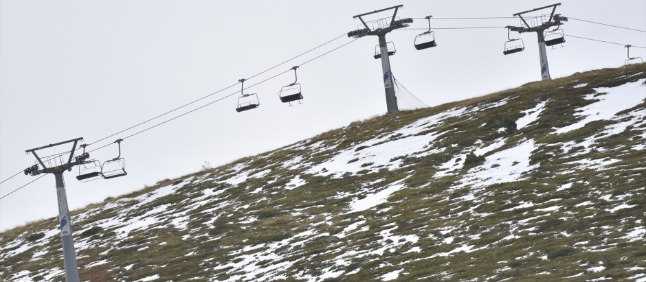 Nieve en la estación de esquí de Astún, en Huesca