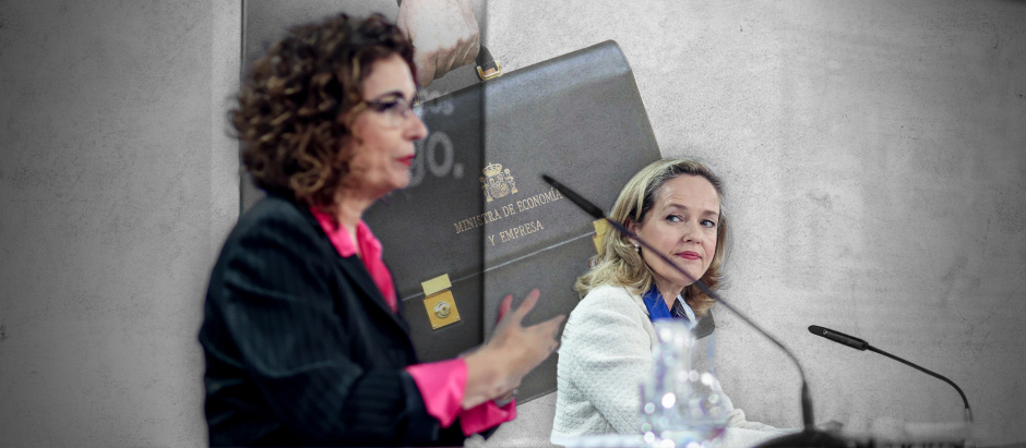 La ministra de Hacienda, María Jesús Montero, en una rueda de prensa con Nadia Calviño