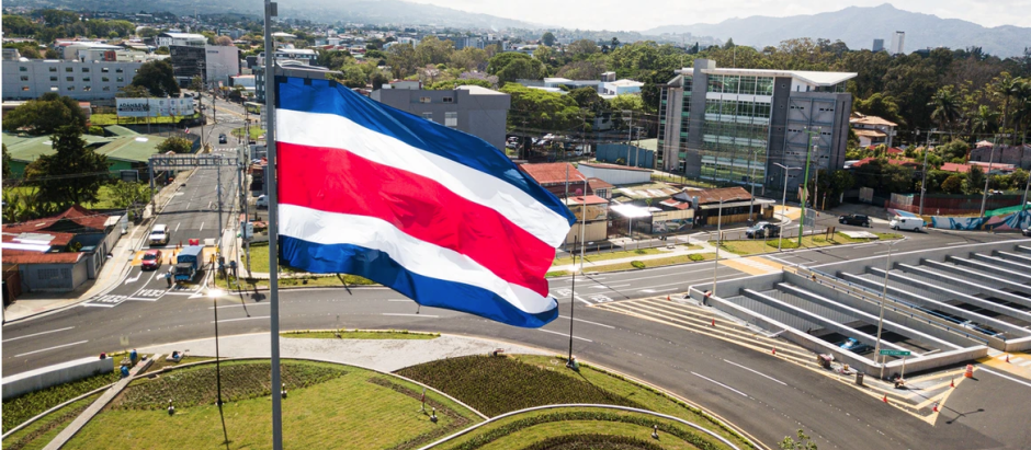 La bandera de Costa Rica en la Ciudad de San José