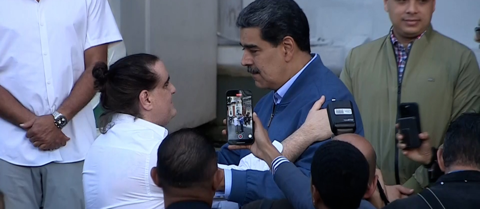 Nicolás Maduro ante Alex Saab, tras su liberación en EE.UU.