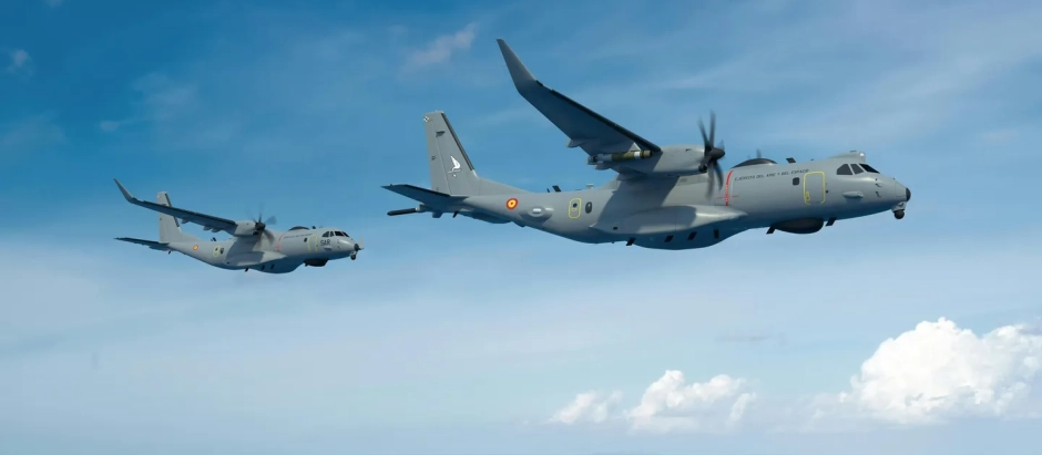 Dos aviones de patrulla marítima C295 de Airbus