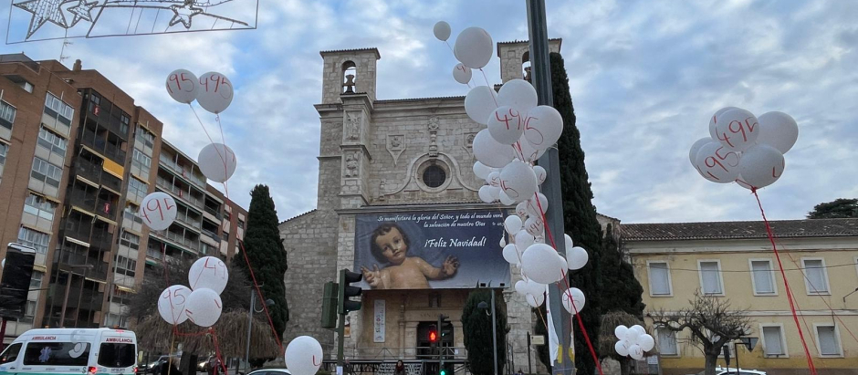 Llenan de globos el centro de Guadalajara para denunciar “que se aborta un colegio por año”