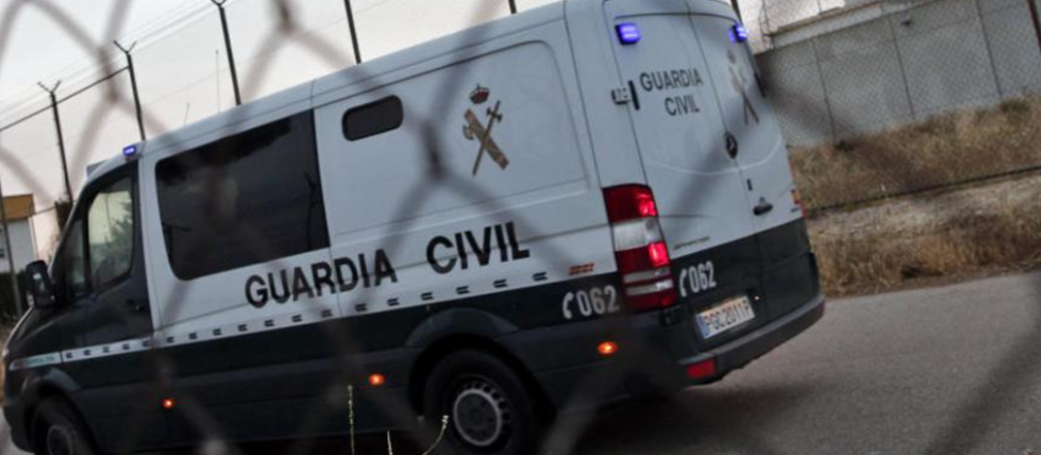 Un furgón de la Guardia Civil, entrando en la cárcel valenciana de Picassent