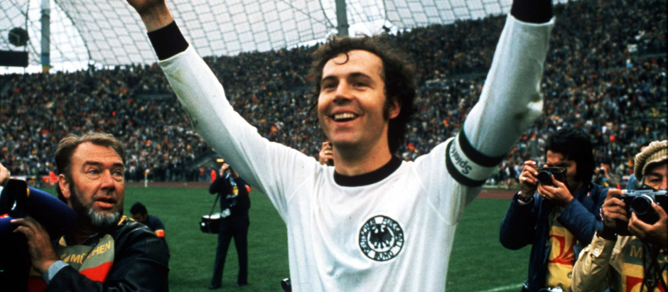 Beckenbauer, una leyenda del fútbol, de los mejores jugadores de la historia.